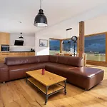 Alpen-Chalet Mit Privater Sauna Und Gletscher Panorama بيت ضيافة Neukirchen am Großvenediger