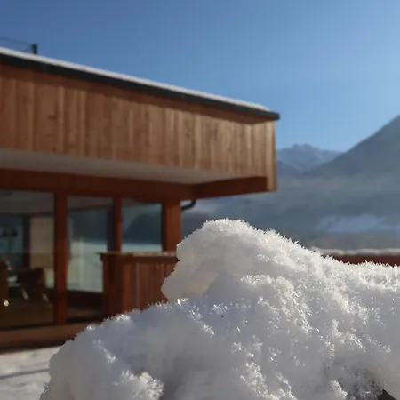 Alpen-chalet Mit Privater Sauna Und Gletscher Panorama בית הארחה Neukirchen am Großvenediger